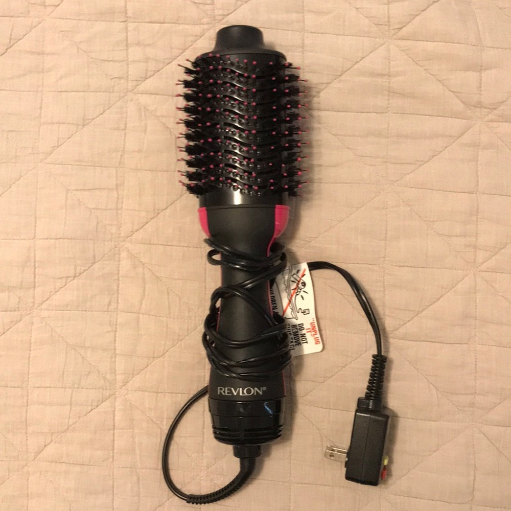 Revlon One-Step Hair Dryer and Volumizer Hot Air Brush